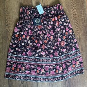 Babeau Skirt from Nordstrom Rack. New with Tags. Size Medium.